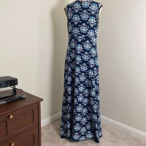 Talbots Womens Medium Navy Blue Floral Medallion Sleeveless Maxi Dress ID5252 - Picture 2 of 7